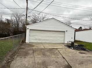 16109 Edgewood Ave, Maple Heights, OH