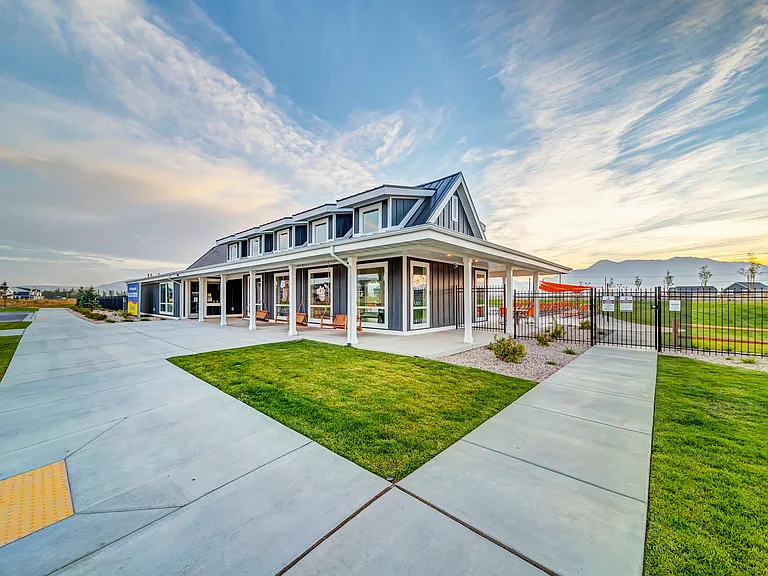 3953 W Yonex Dr — Photo 40