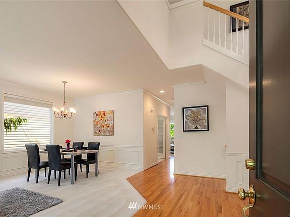 5th image of 1542 NE Iris St