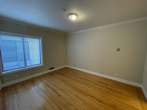 5th image of 1925 Jefferson St APT 203
