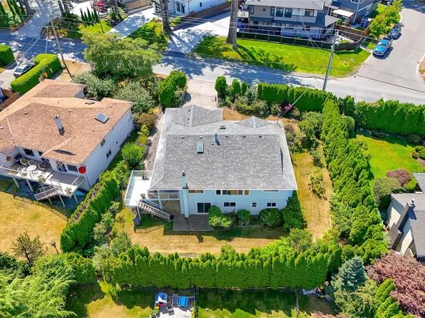 7453 Veyaness Rd, Central Saanich, BC V8M 1V9
