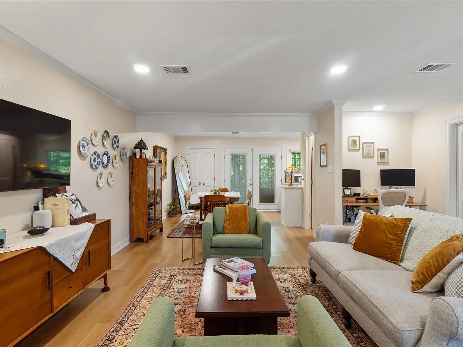 2 bed, 2.5 bath, 1296 sqft, $2,500 — Photo 3