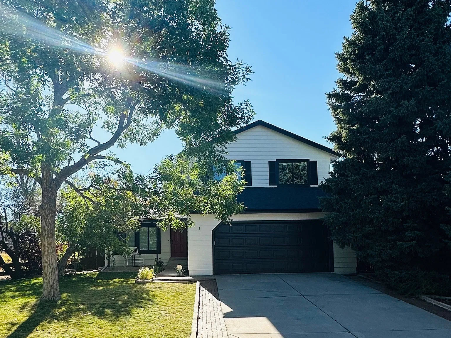 4 bed, 3.5 bath, 2330 sqft, $3,950 — Photo 1