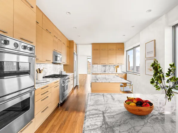 333 East 91st Street image 4 of 13