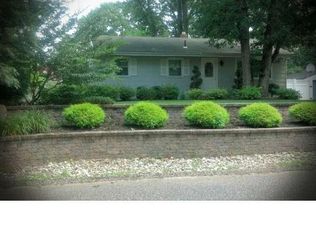 327 Timberline Dr, Mount Laurel, NJ 08054