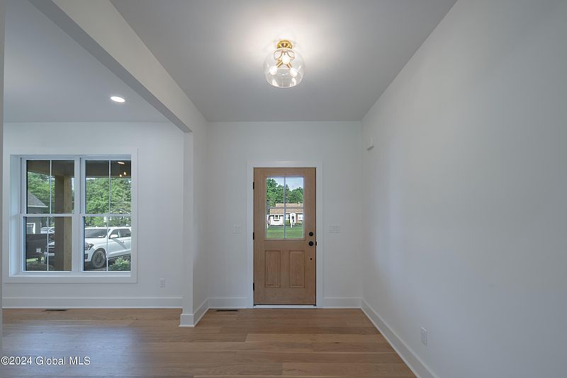 5th image of 2798 Phillips Road