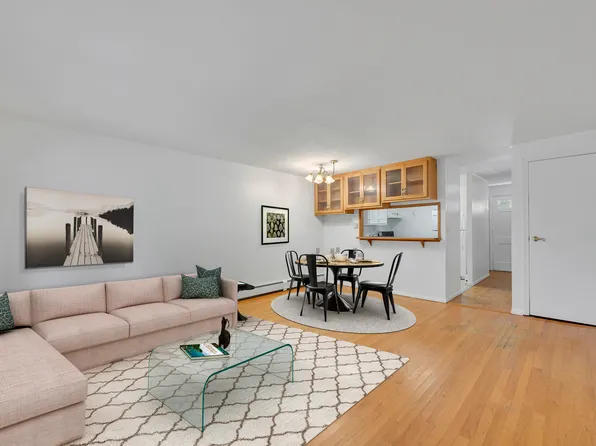 228 Williamstown Court #228, Newington, CT 06111