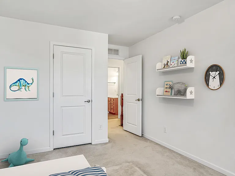 290 Cobblestone Lndg — Photo 17