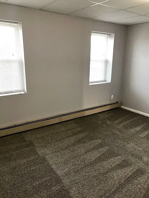 Charming Third-Floor 1-Bedroom Apartment in Grays Ferry — Photo 4