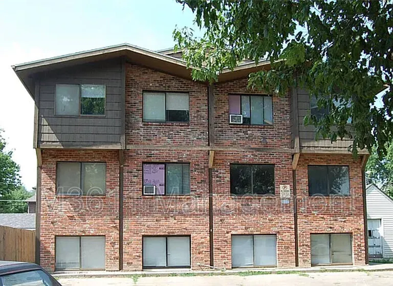 1616 E St #9 — Photo 1