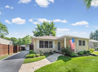 3102 Swallow Ln, Rolling Meadows, IL 60008
