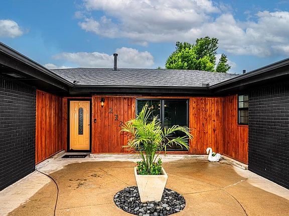 3rd image of 232 S Ranchwood Manor Dr