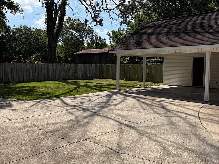 17226 Northlake Dr — Photo 6