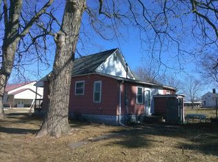 235 W State St, Lovington, IL 61937