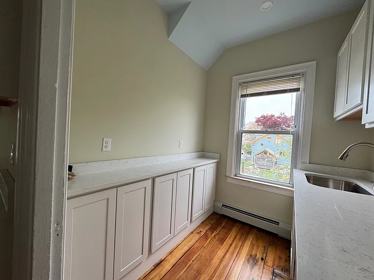 18 Amy St #2 — Photo 8