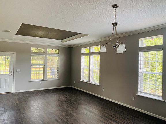 3rd image of 2 Niagara Falls Cir #101
