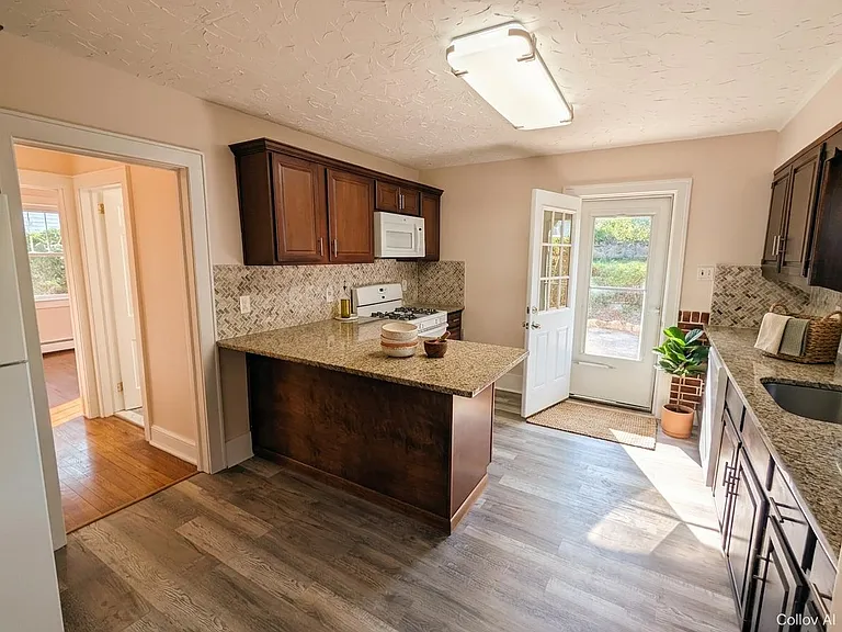28 Hillside Ave — Photo 10