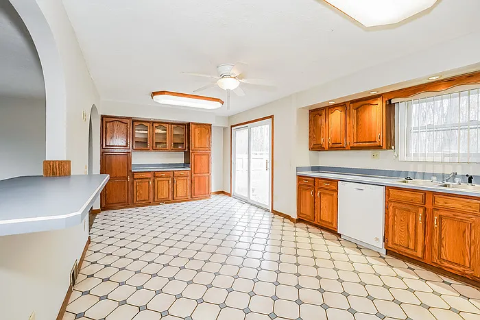 6443 Chase Dr — Photo 3