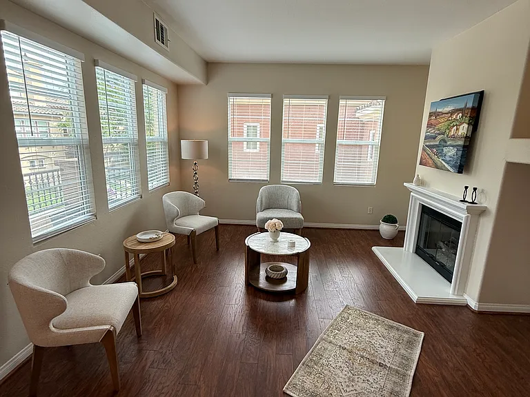 1355 Sky Ridge Ct — Photo 9