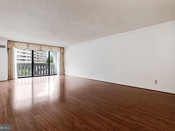 4th image of 6101 Edsall Rd APT 407