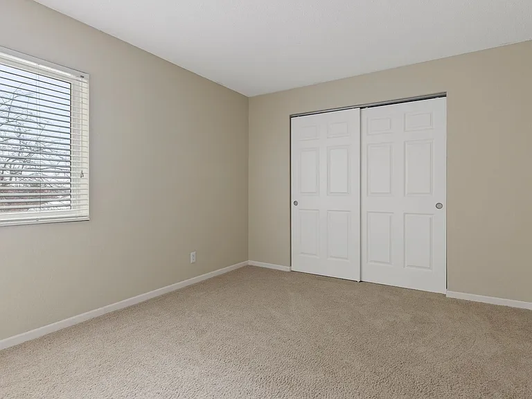 Waterford Place Townhomes — Photo 23