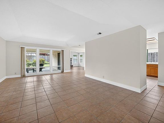 5th image of 9552 Porto Rosa Dr