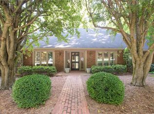 1226 Yorkshire Dr, High Point, NC 27262