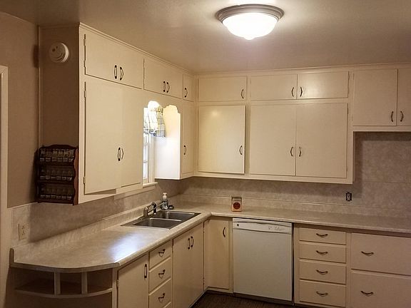 4th image of 1207 E Reppto St
