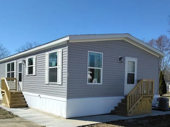 420 Miller Cv, Leonard, MI 48367