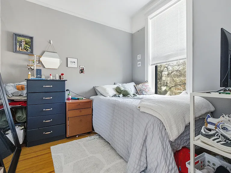 863 W Newport Ave #3F — Photo 7