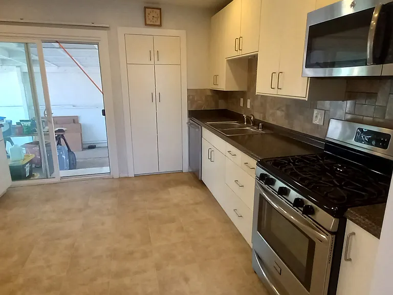 4124 Casita Way — Photo 3