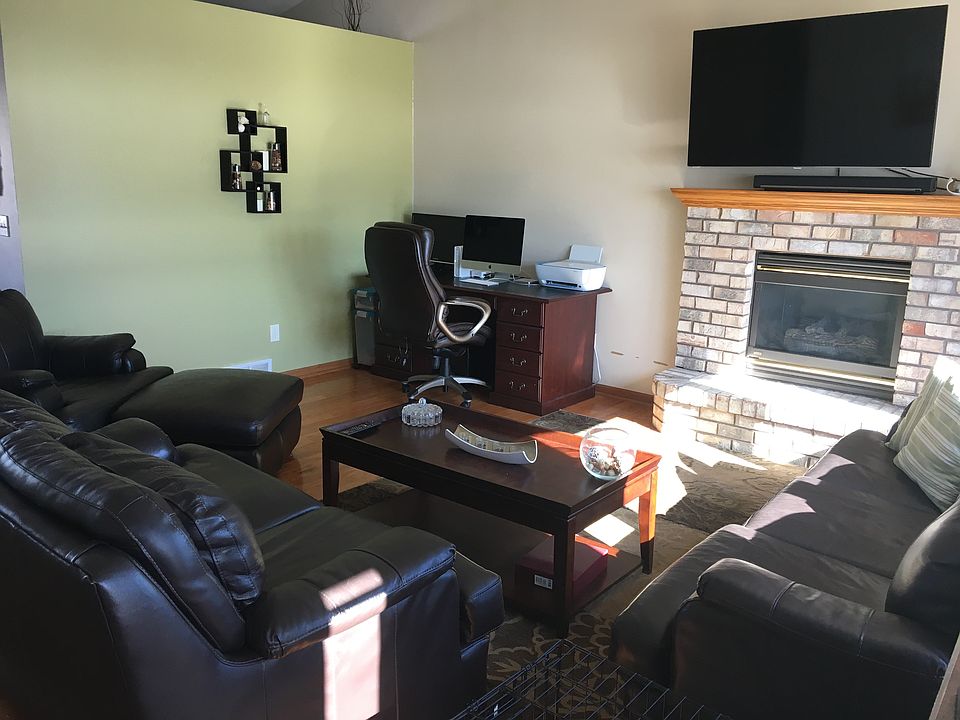 1st image of 328 Ann Dr