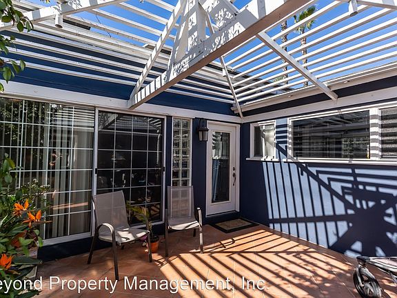 4th image of 4606 Vandever Ave