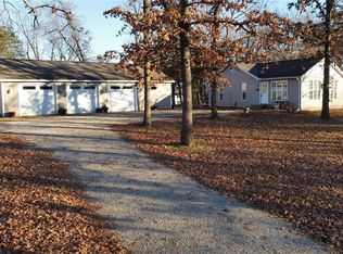 1146 Pawnee Dr, Cuba, MO 65453