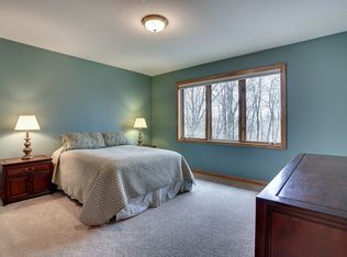 19600 Silver Lake Trl, Shorewood, MN 55331