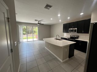 10545 Oakside Dr, Palmetto, FL 34221