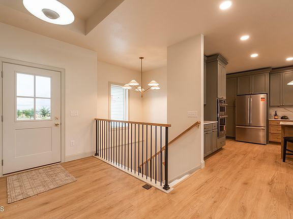 3rd image of 2002 Frisco Way