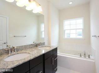 5450 Stream Bank Ln, Greenbelt, MD 20770