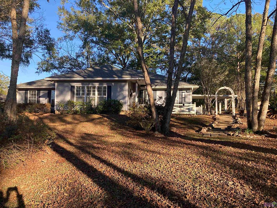 1st image of 7917 Hebert Dr