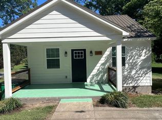 250 Georgia Ave, Winder, GA 30680