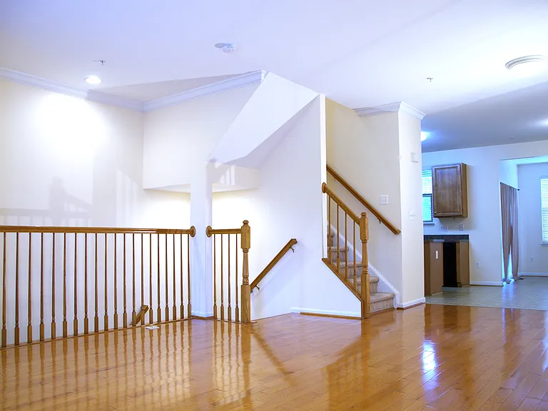 855 E Lombard St — Photo 2