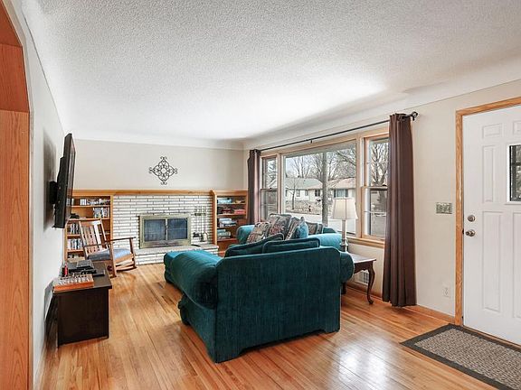 4th image of 1060 26th Ave SE
