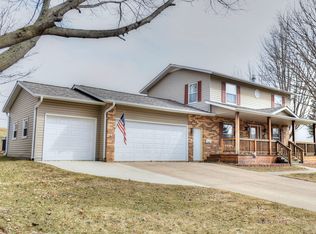 703 W 8th Ave N, Estherville, IA 51334