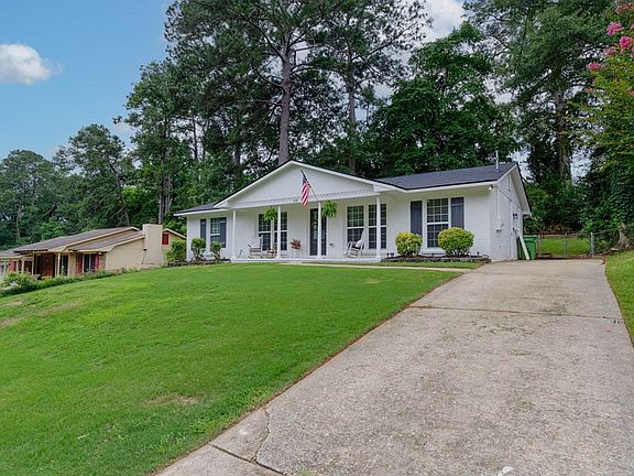 3rd image of 6049 Boeing Dr