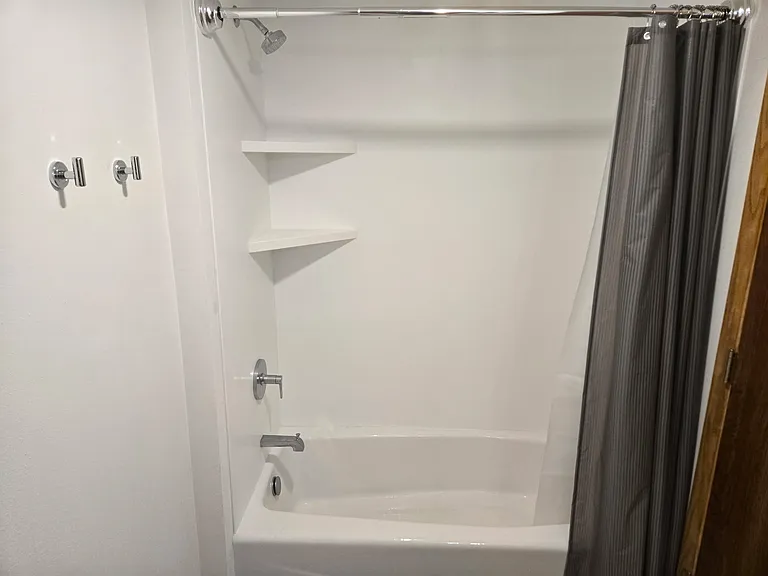 464 Rushmore Ln — Photo 13