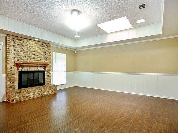 5th image of 525 Kathy Dr