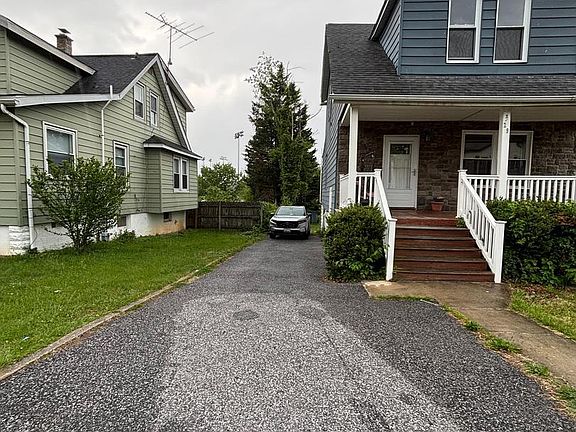 2nd image of 29 Henry Ave
