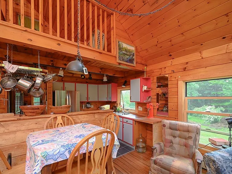 66 Ledge Farm Rd — Photo 7