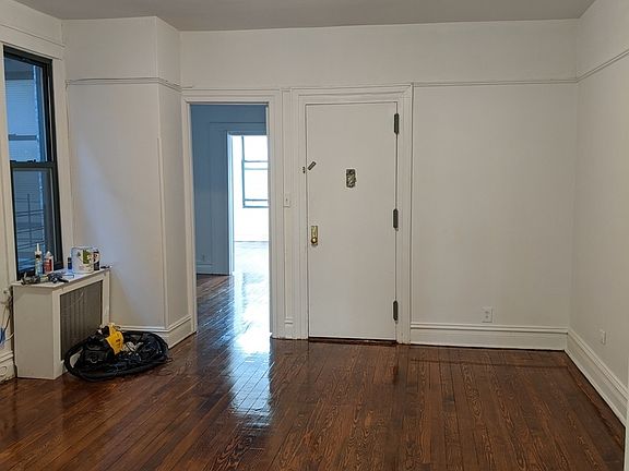 4th image of 30-11 43rd St #2A