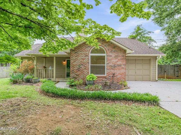 813 Wood Harbour Rd, Knoxville, TN 37934